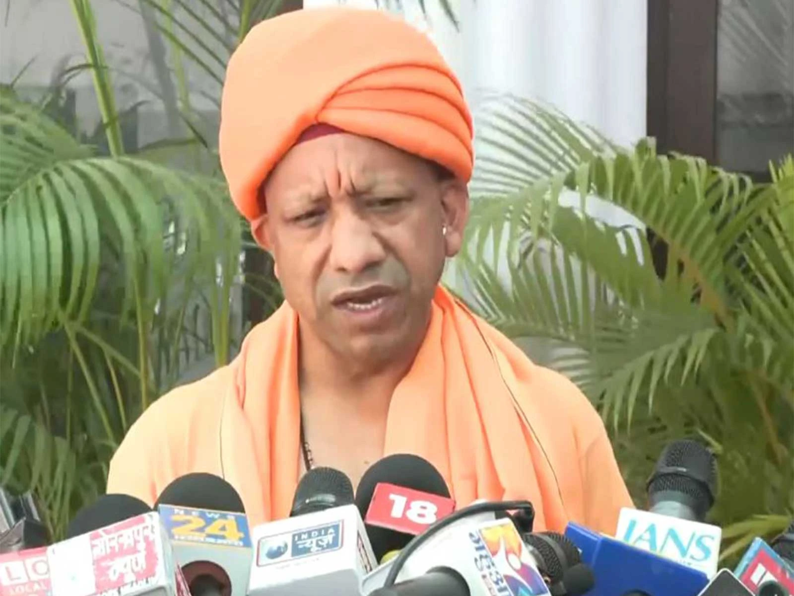 विंध्यवासिनी धाम में उमड़ा आस्था का सैलाब, 25 लाख से अधिक श्रद्धालुओं ने टेका माथा: सीएम योगी