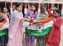 बलिया: बीजेपी के विरोध के बाद कांग्रेस कार्यालय में छिड़का गंगाजल, मचा बवाल