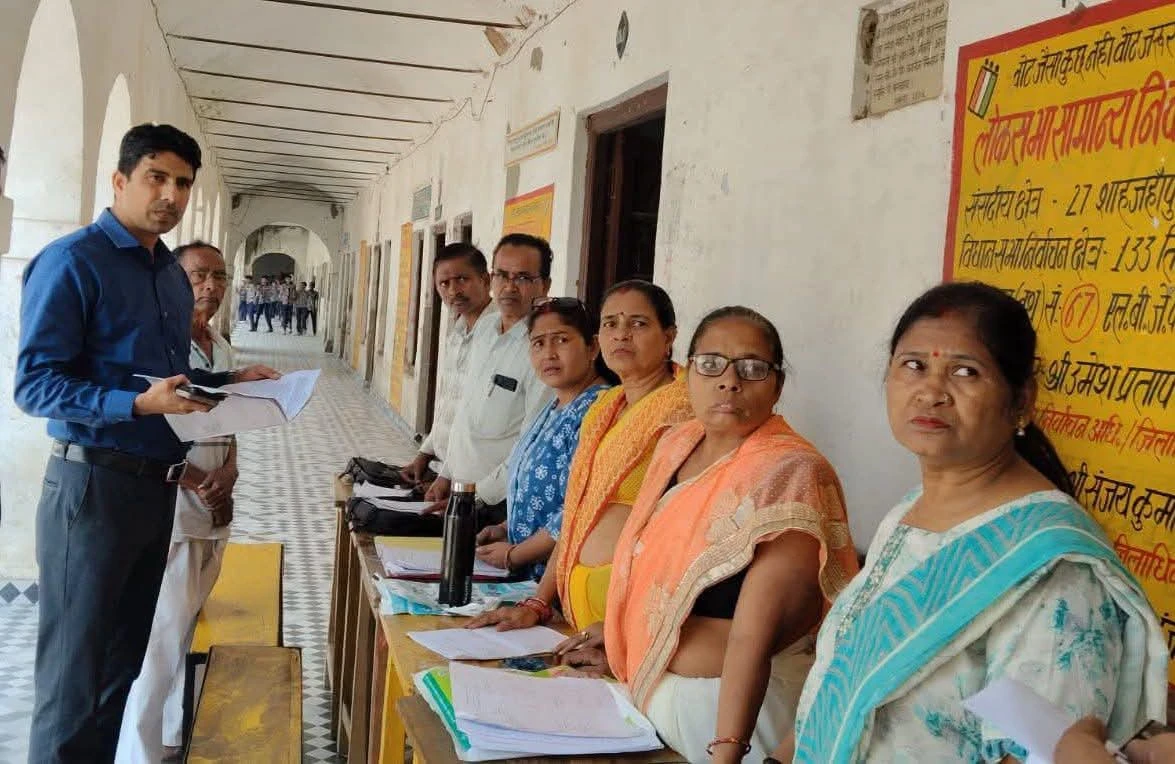 शाहजहाँपुर: 2027 चुनाव के लिए वोटर लिस्ट रिवीजन तेज, नए मतदाताओं के लिए लगेंगे विशेष कैंप