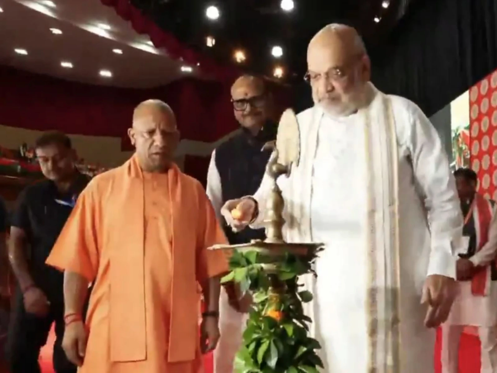 2027 यूपी चुनाव की तैयारी: लखनऊ पहुंचे अमित शाह, बीजेपी की राज्य कार्यसमिति बैठक में बनेगा जीत का प्लान