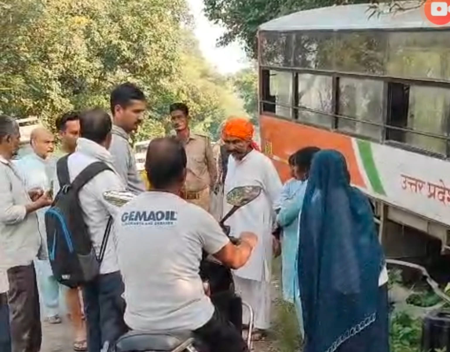 बिजनौर: रोडवेज बस और पिकअप की जोरदार भिड़ंत, हादसे में 7 यात्री घायल
