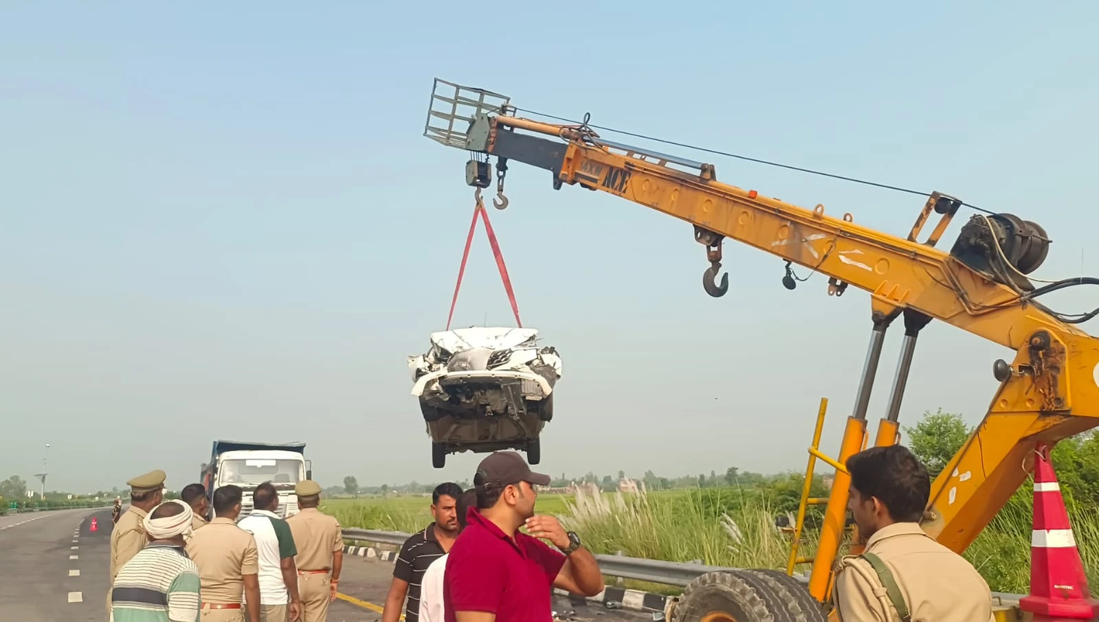 पूर्वांचल एक्सप्रेसवे पर भीषण हादसा: 3 टेनिस खिलाड़ियों की मौत, 3 गंभीर रूप से घायल