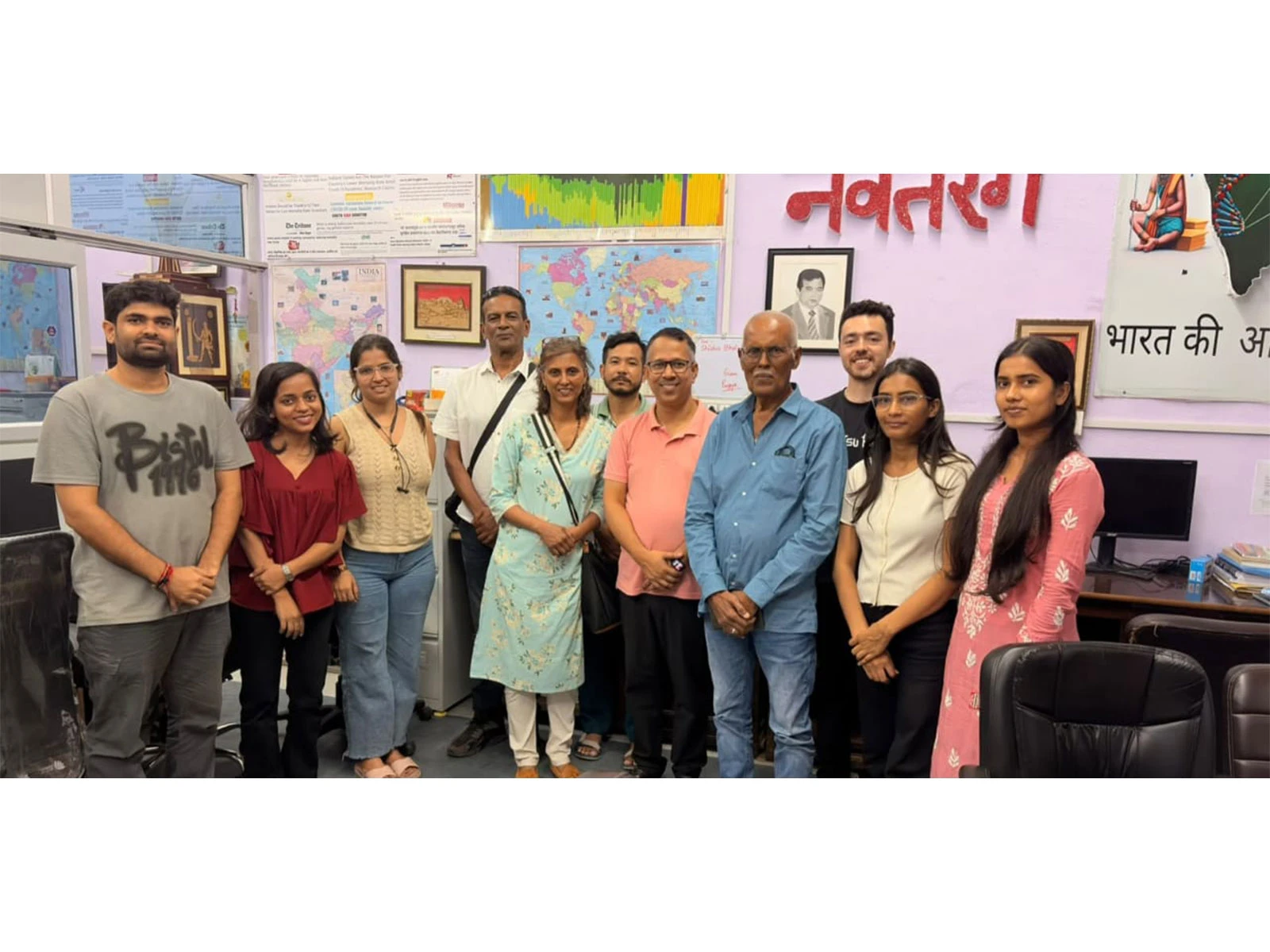 132 साल बाद अपनी जड़ों की तलाश में गाजीपुर पहुंचे सूरीनाम का परिवार, पूर्वजों की यादें ताजा कीं