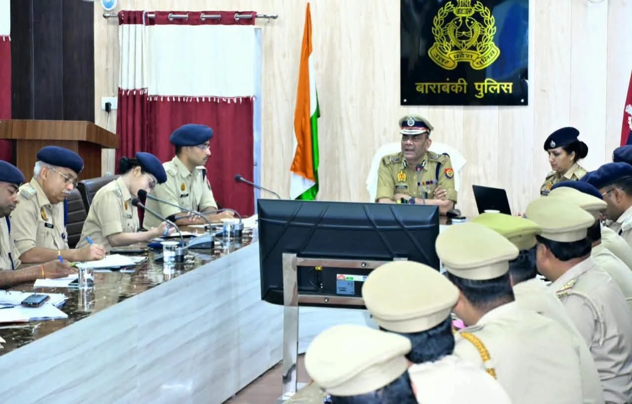शारदीय नवरात्रि और दशहरा पर अलर्ट: ADG प्रवीण कुमार ने बाराबंकी में कसी सुरक्षा की कमर