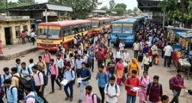 UP PET 2026: यूपी के 60 जिलों में परीक्षा का दूसरा दिन, भीड़ से बचने के लिए स्कूल बंद