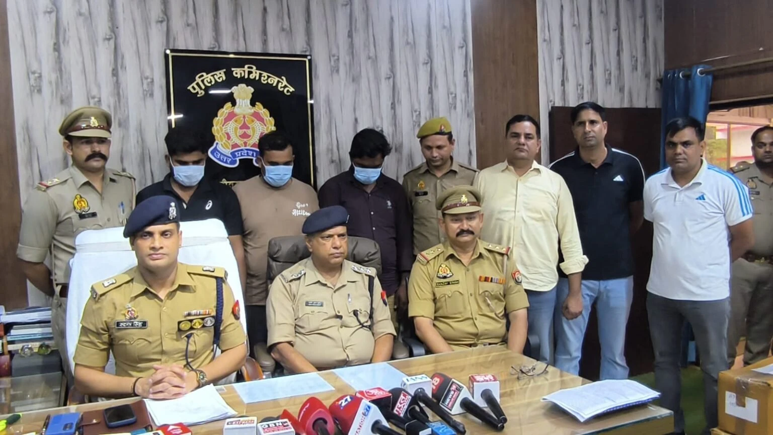 ग्रेटर नोएडा: कंपनी से 3 करोड़ की चोरी करने वाले 3 शातिर गिरफ्तार, भारी मात्रा में सामान बरामद