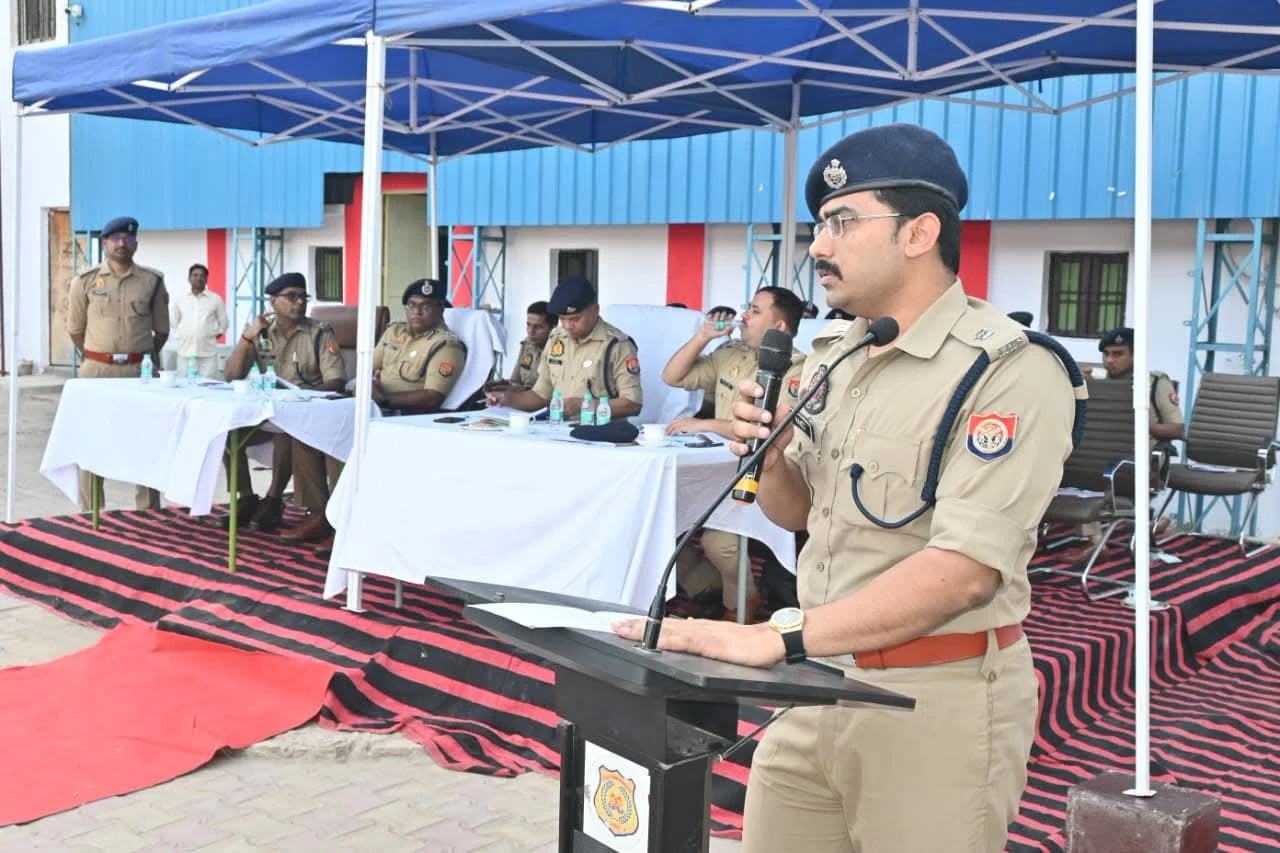 श्री राम बारात 2026: सुरक्षा को लेकर आगरा पुलिस अलर्ट, कमिश्नर ने दिए सख्त निर्देश