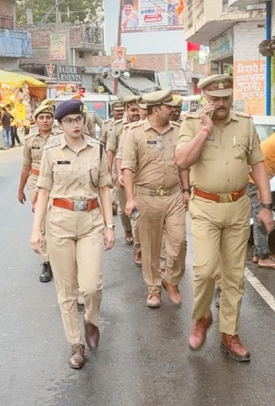 बाराबंकी: सड़कों पर उतरी पुलिस, संदिग्ध वाहनों की चेकिंग और फुट पेट्रोलिंग तेज