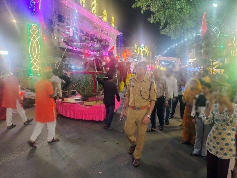 आगरा में श्री राम बारात 2026 की भव्य धूम, सुरक्षा के लिए पुलिस ने कसी कमर