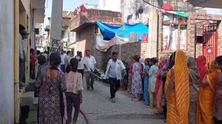 पीलीभीत: गैस सिलेंडर धमाके से मचा कोहराम, 2 साल की मासूम की मौत, 5 लोग गंभीर रूप से झुलसे