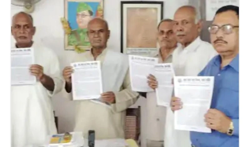 नैमिषारण्य-मथुरा रेल लिंक के लिए मेरठ के नागरिकों ने पीएम मोदी को भेजा ज्ञापन