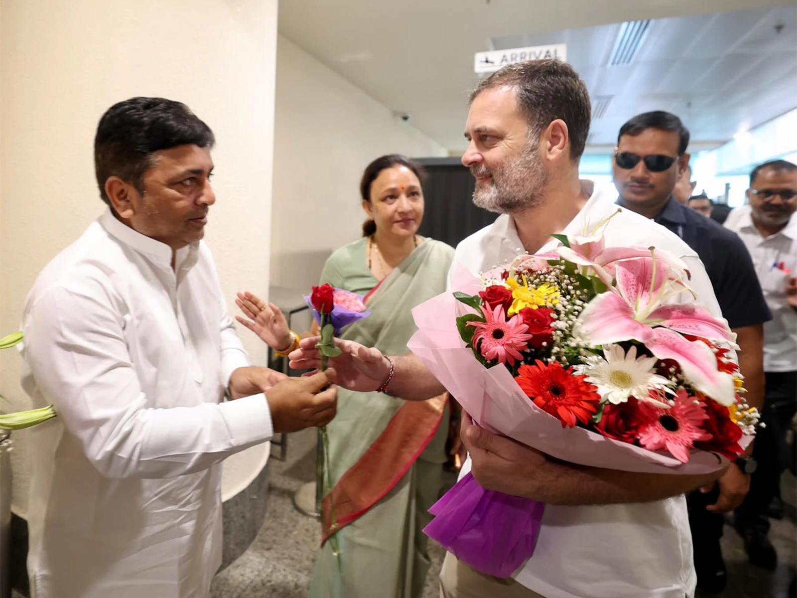 अमित शाह मानहानि मामला: फैसला सुनने सुल्तानपुर कोर्ट पहुंचे राहुल गांधी, एयरपोर्ट पर समर्थकों का जमावड़ा