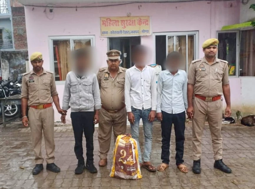 गोंडा: खेत से बैटरी और फेंसिंग मशीन चुराने वाले तीन बदमाश गिरफ्तार