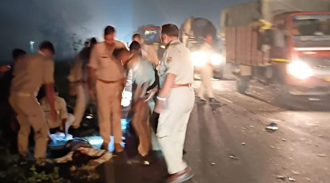 बहराइच: अज्ञात वाहन ने बाइक को मारी जोरदार टक्कर, दो युवकों की मौके पर मौत