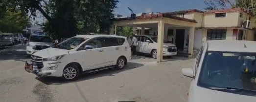 अमेठी: शिक्षक निर्वाचन के लिए पोलिंग पार्टियां रवाना, सुरक्षा के कड़े इंतजाम