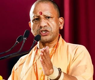 कानपुर: घुसपैठियों पर सियासत, सीएम योगी ने सपा-कांग्रेस को बताया 'बड़े मियान-छोटे मियान'