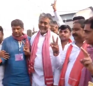 आगरा शिक्षक एमएलसी सीट पर सपा के डॉ आकाश अग्रवाल की बड़ी जीत, भाजपा उम्मीदवार को हराया
