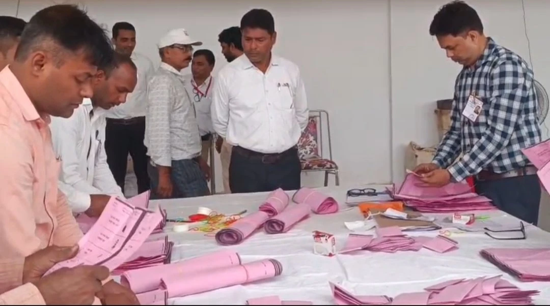 गोरखपुर शिक्षक निर्वाचन: मतगणना शुरू, 16 उम्मीदवारों के बीच कांटे की टक्कर