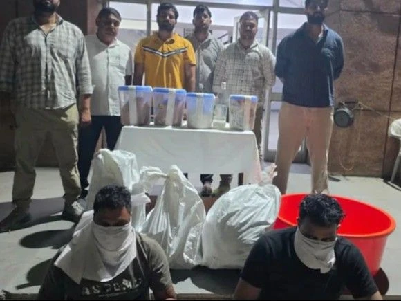 दिल्ली पुलिस का बड़ा एक्शन: लखनऊ में हेरोइन बनाने की फैक्ट्री ध्वस्त, 50 करोड़ का नशा बरामद